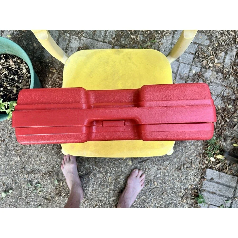 LEGO 1980’s Red Plastic Carrying Case 11.5 x 7.5 x 4 Very Good Condition